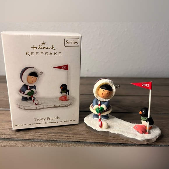 Hallmark NEW 2012 “Frosty Friends” Christmas Ornament 33rd in series - Picture 2 of 8